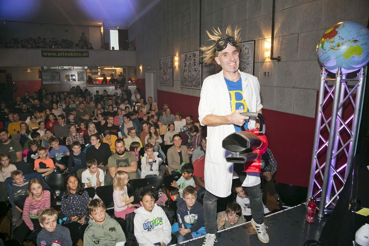 Die Wissenschaftsshow begeisterte alle Besucher. ⇒MINT Vorderland/am Kumma
