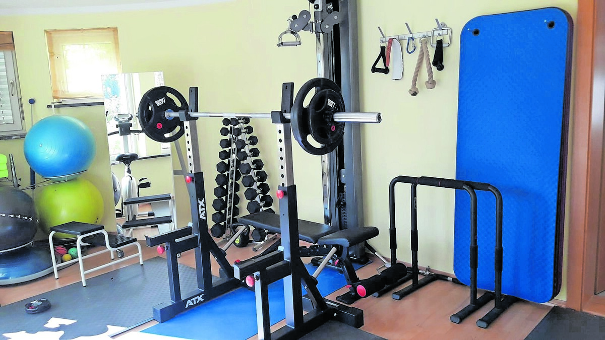 Dieses Fitnessstudio auf kleiner Fläche wurde in einem Unternehmen realisiert. Beispiele in groß gibt es genauso. ⇒fitalpin