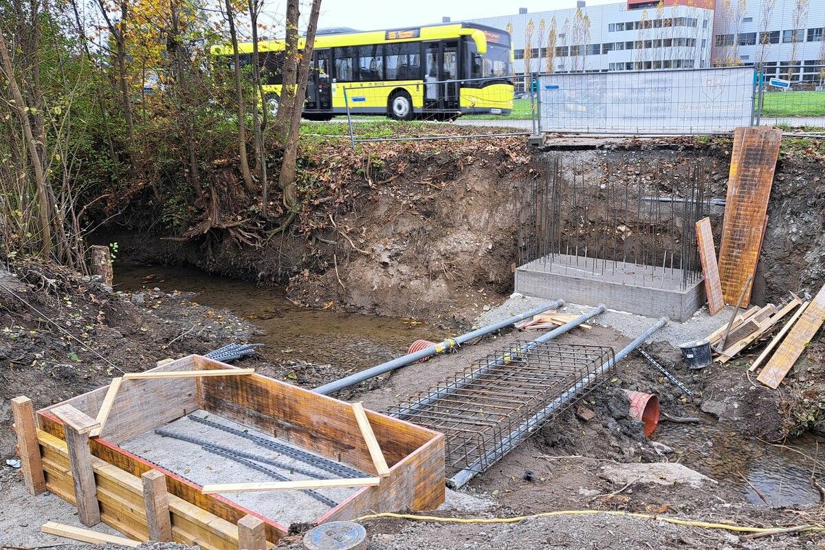 Eine neue Brücke und ein neuer Steg sollen im Wallenmahd künftig für einfachere Wege sorgen.⇒Stadt Dornbirn