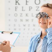 Kinder, ab zum Sehtest – kindliche Fehlsichtigkeit bleibt oft unbemerkt
