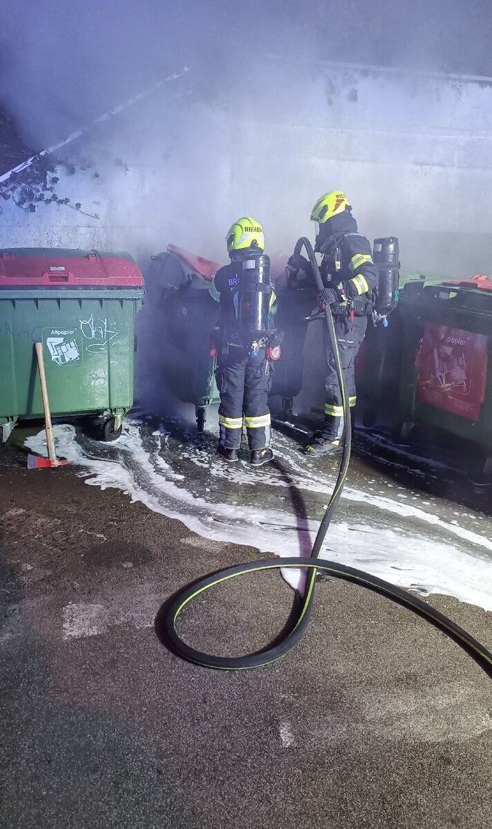 Container in Flammen