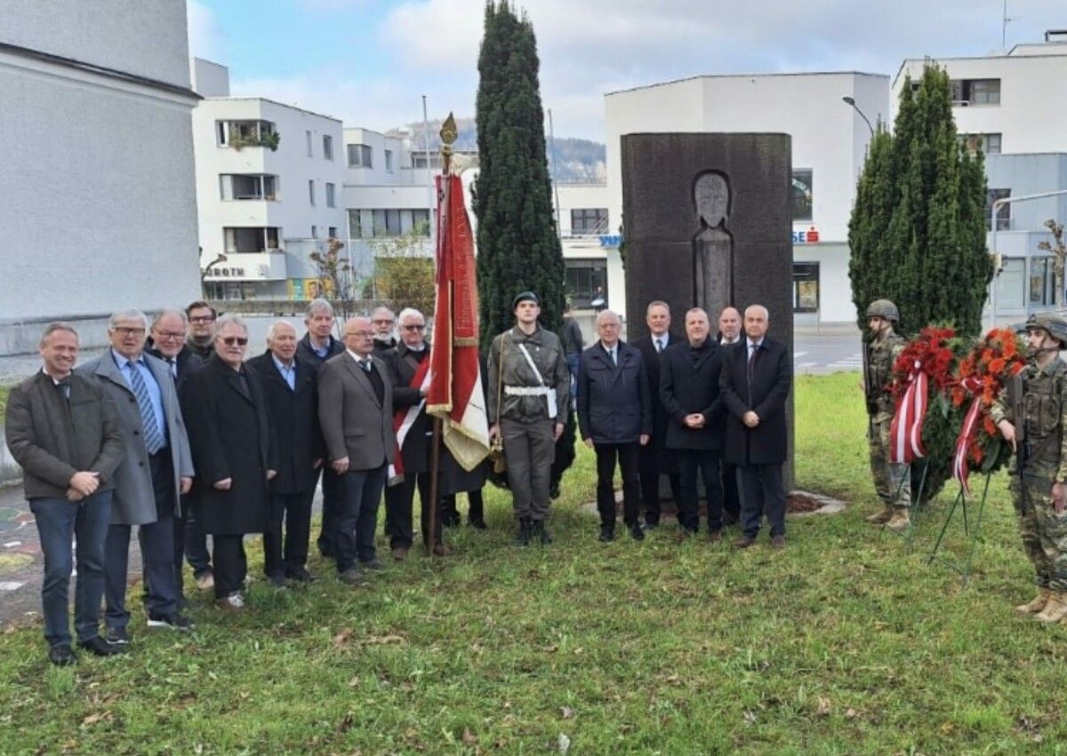 In Gedenken an die Opfer der beiden Weltkriege fand in Götzis am Seelensonntag eine Gedenkfeier statt. ⇒Verein