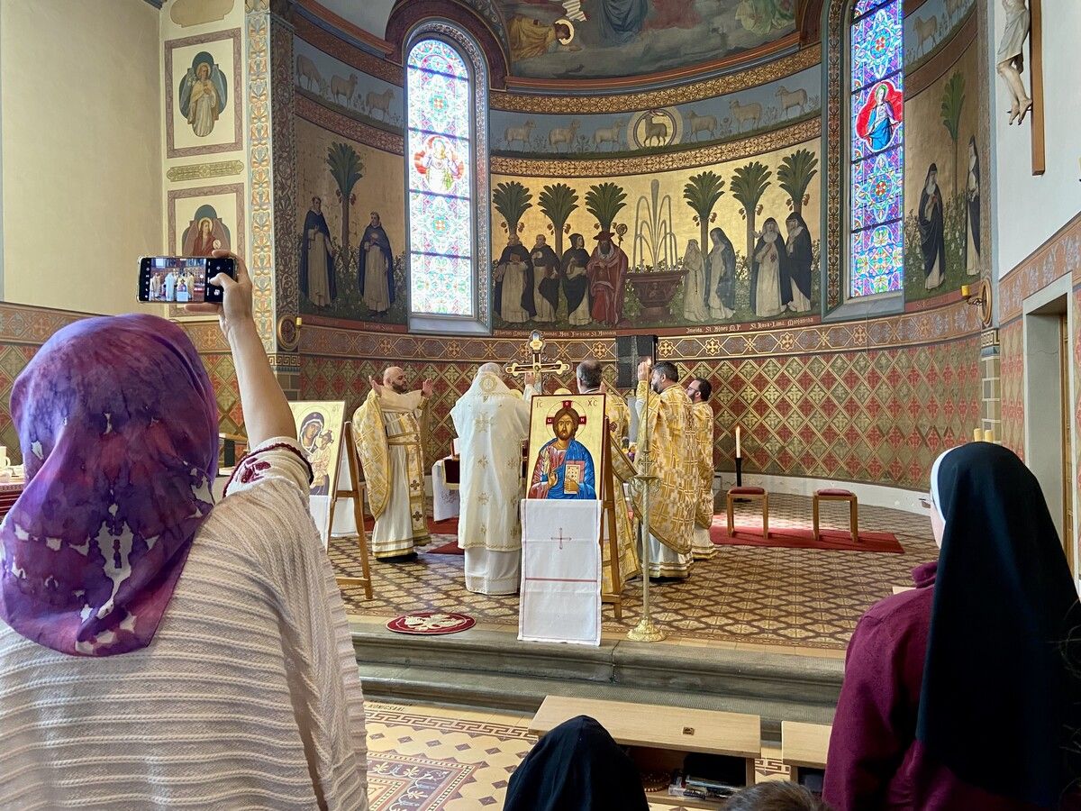 Karl Rahner kannte die Krisen der Kirche gut. Er war überzeugt: „Die Geschichte des Geistes Gottes in der Kirche ist wichtiger als die Geschichte menschlicher Erbärmlichkeit.“ ⇒Thomas Matt
