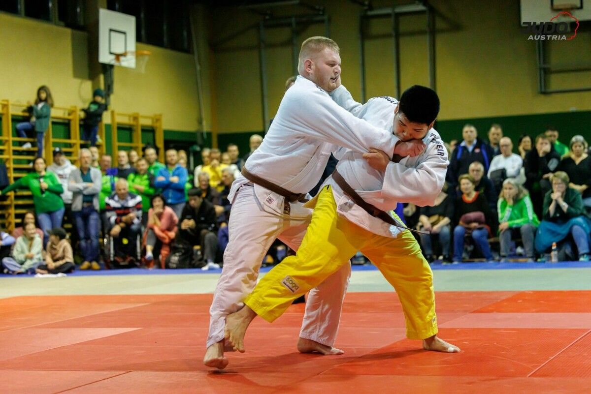 Khangerel „Hanka“ Batkhuyag (gelbe Hose) konnte in der Klasse über 100 kg beide Kämpfe gegen Florian Wiesinger für sich entscheiden.⇒Judo Austria