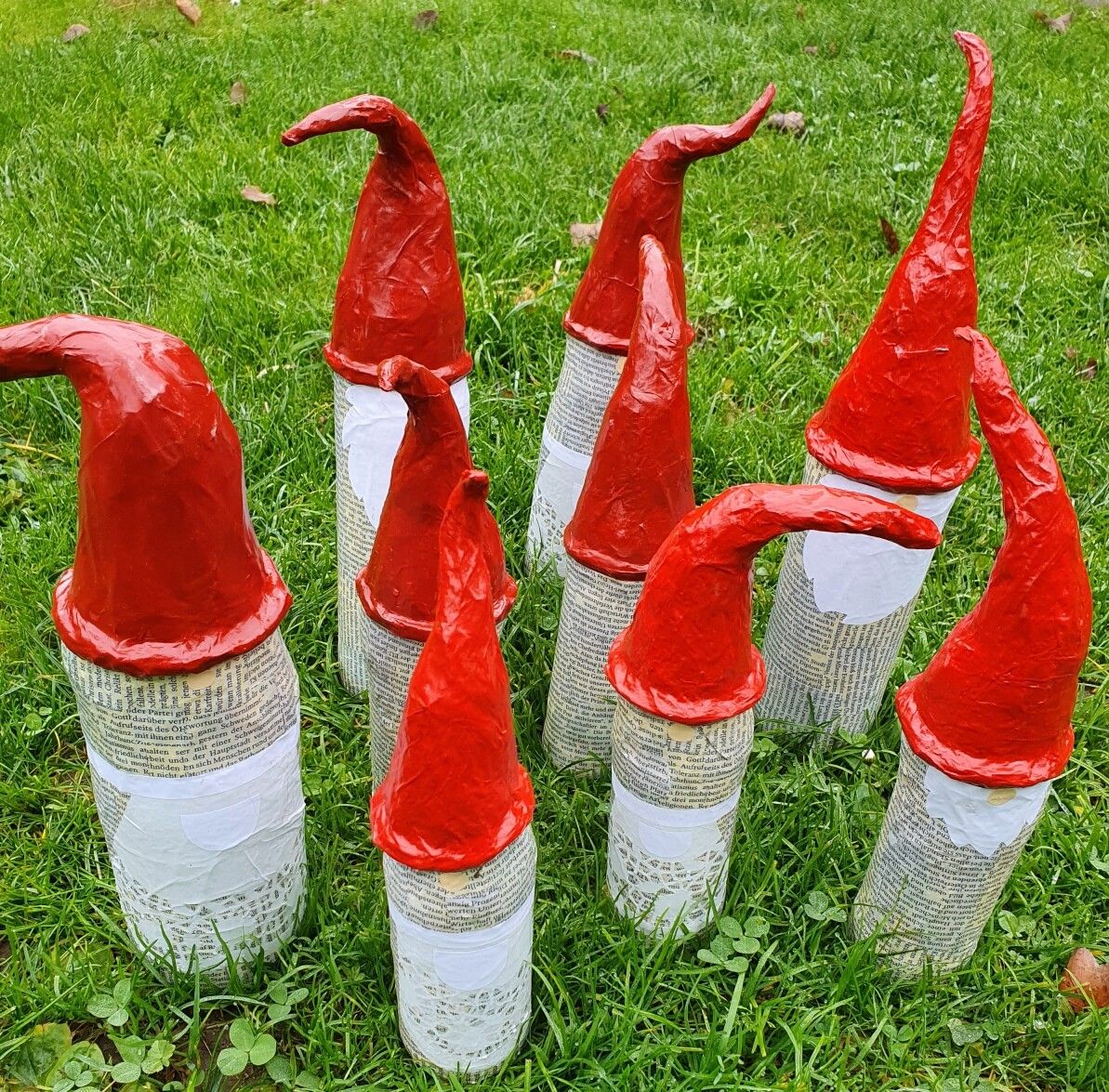 Kinderkunst Vorarlberg: Recycling-Workshop „Fröhliche Weihnachtswichtel“ am 30. 11. 24 in der Waldorfschule Rheintal. Jetzt anmelden! ⇒May-Britt Nyberg