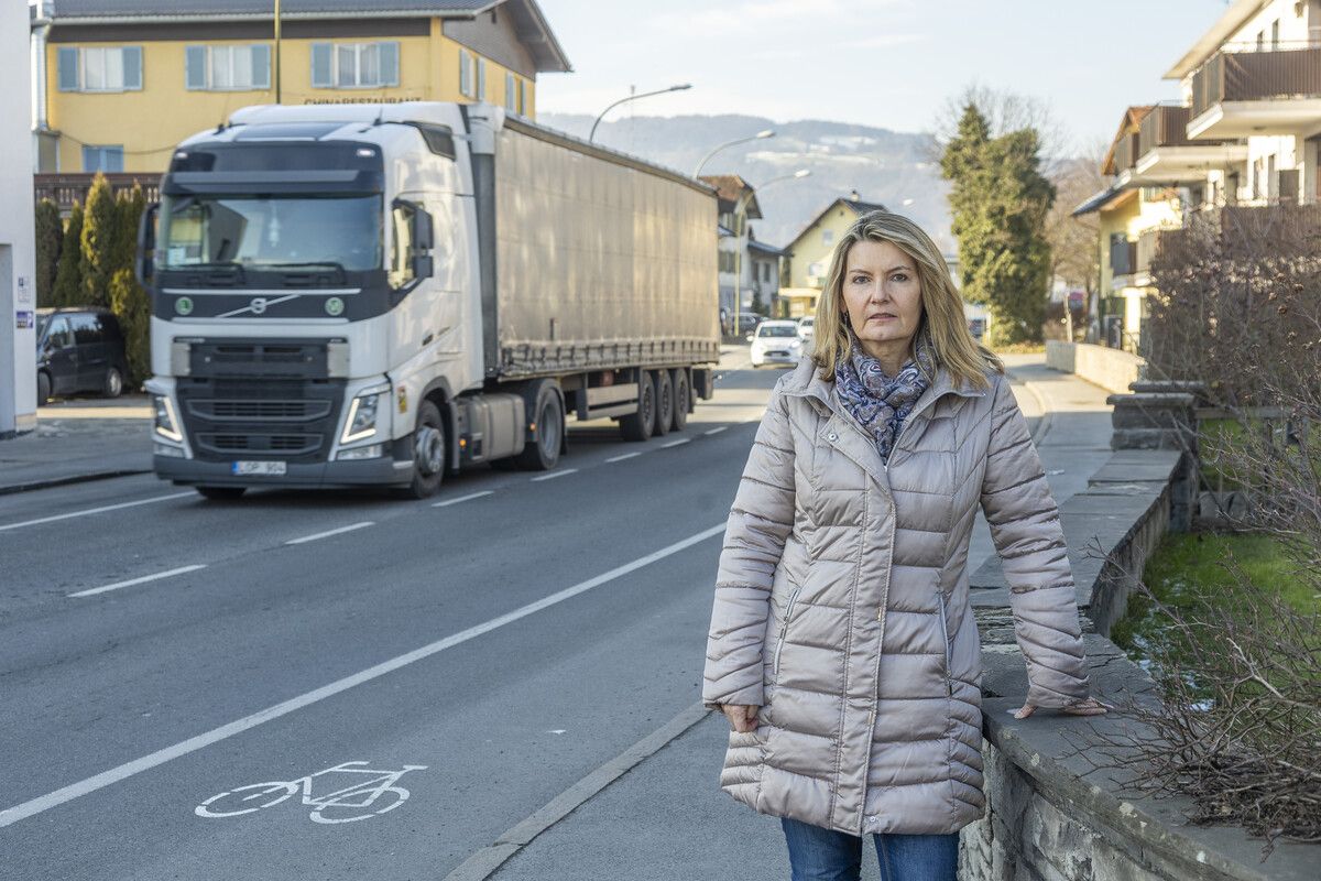 L203-Anrainerin Karina Lechtaler rechnet mit den Grünen ab. „Schwarz-Blau kann bei der S18 eher etwas erreichen als Schwarz-Grün.” ⇒VN/Paulitsch
