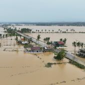 Taifun auf den Philippinen überschwemmt ganze Dörfer
