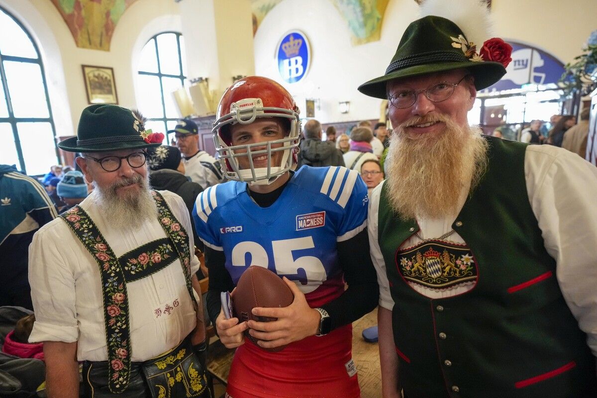 Nicht nur in der Allianz Arena, auch im Augustiner Stammhaus gab es eine Football-Party.⇒AP