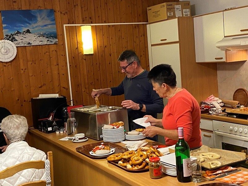 PVÖ-Kaus-Weiler: Gaben-Preisjassen in geselliger Runde.⇒Verein