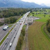 Verkehrsfreigabe auf der Autobahn
