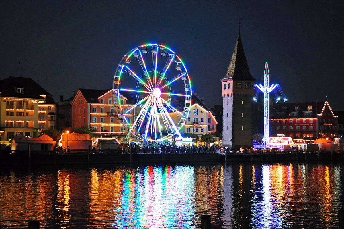 Shoppen und Bummeln zwischen Riesenrad & Co.beim Lindauer Jahrmarkt. Donner
