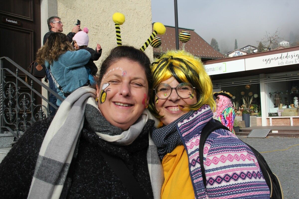 Sind extra aus Ludesch gekommen: Sabine Pircher und Nicole Stolz.