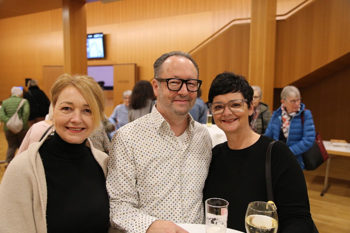 Vizebürgermeisterin Edith Lampert-Deuring, Udo Mäser und Manuela Pillon.
⇒
Gemeinde Götzis