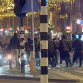 Entsetzen über Ausschreitungen in Amsterdam