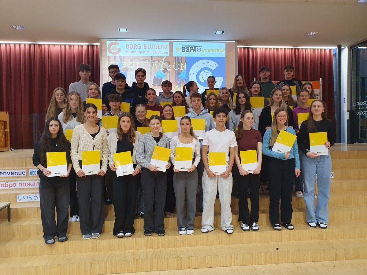 36 Schülerinnen und Schüler haben die Ausbildung zum Fit-Instruktor erfolgreich abgeschlossen. ⇒BG Bludenz