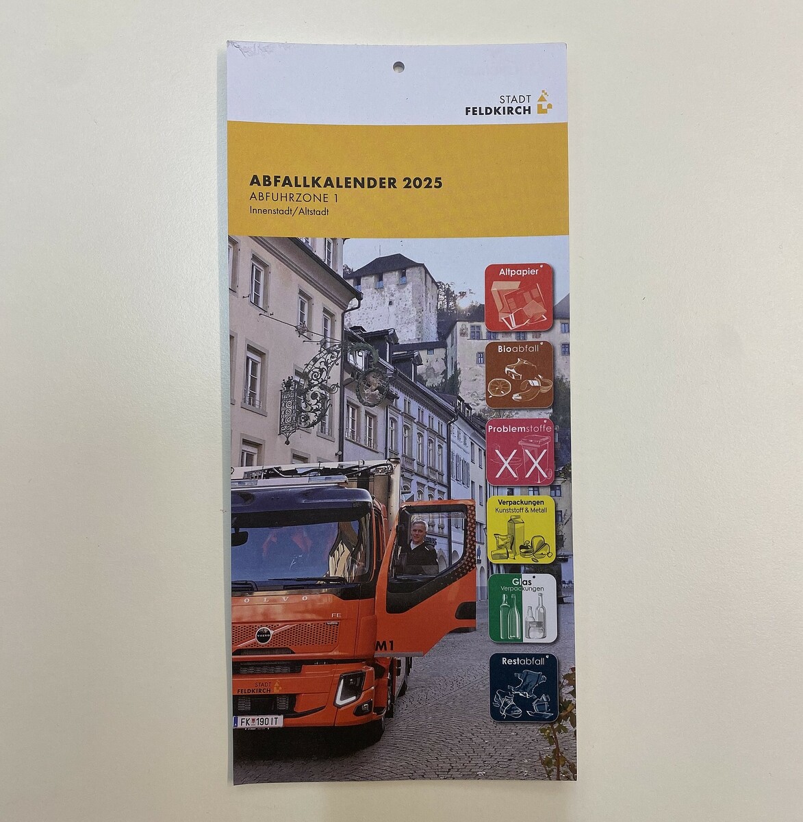 Als Alternative zum Kalender ist unter www.umweltv.at/abfall/abfall-app die Abfall-App erhältlich. ⇒Stadt