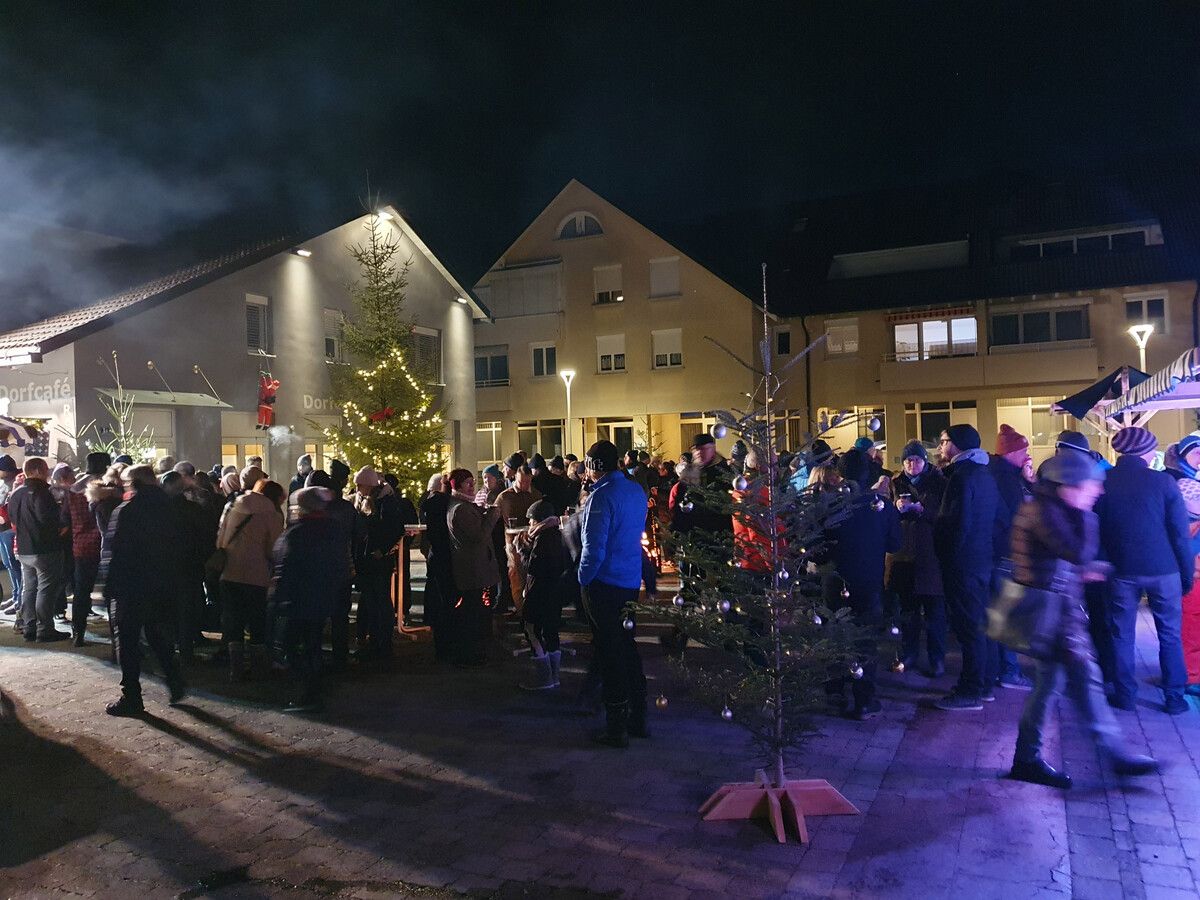 Beliebter Treffpunkt jeden Donnerstag im Advent: „Man munkelt, es funkelt“. ⇒EM