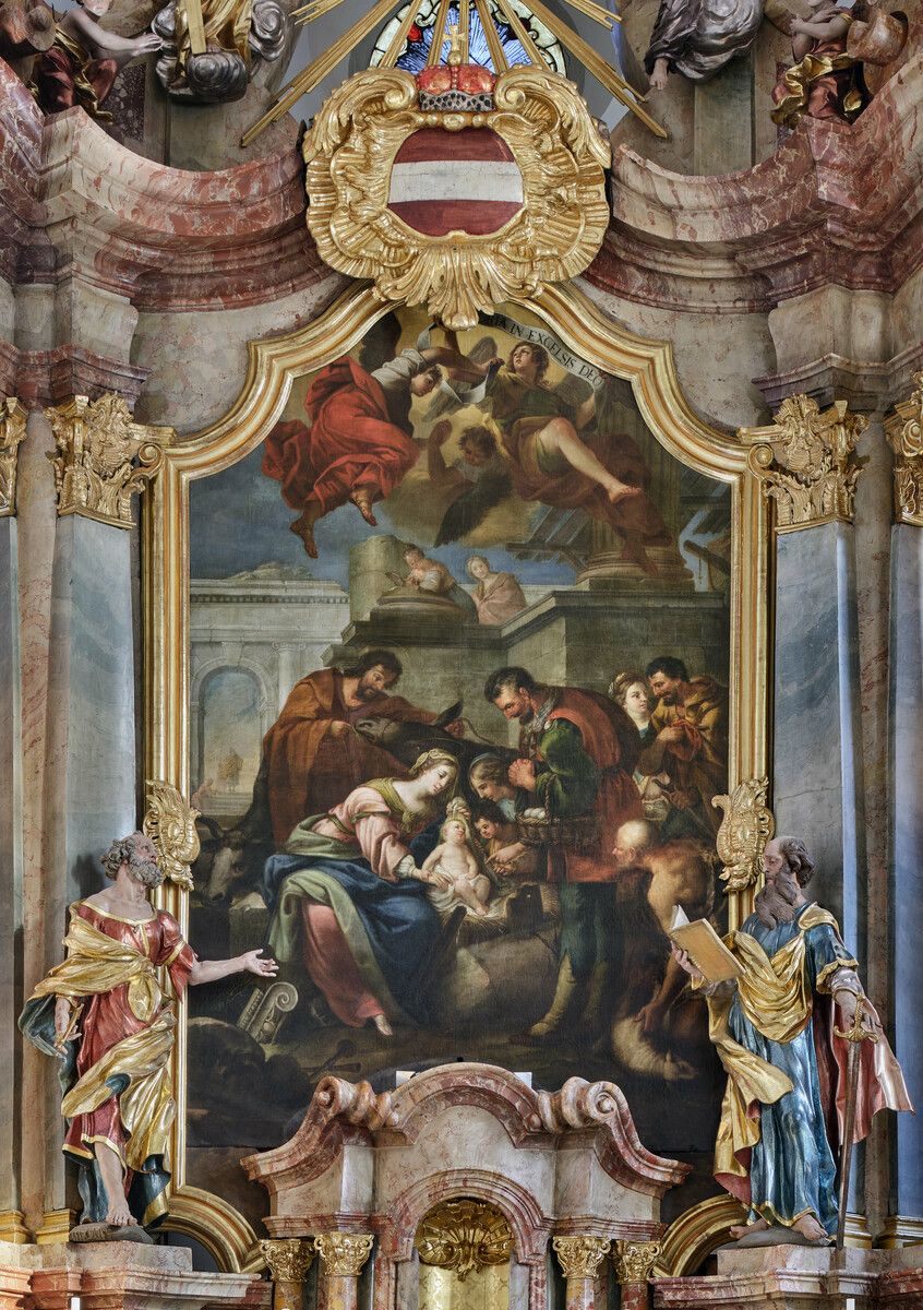Das Altarbild in der frisch renovierten Bregenzer Stadtpfarrkirche St. Gallus hat Franz Georg Hermann aus Kempten 1740 gemalt. Es zeigt die Anbetung der Hirten. Die Ausstattung des Barockjuwels fällt in die Regierungszeit von Kaiserin Maria Theresia. Sie hat selbst 1500 Goldmünzen für diesen Altar gestiftet. Das hat der Künstler honoriert, indem er der Hirtin hinten rechts, die durch ihr helles Gesicht die Aufmerksamkeit mit den Hauptfiguren teilt, die Züge von Maria Theresia verlieh. Siegfried Wameser, München
