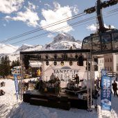 Musik, Schnee und Bergkulisse