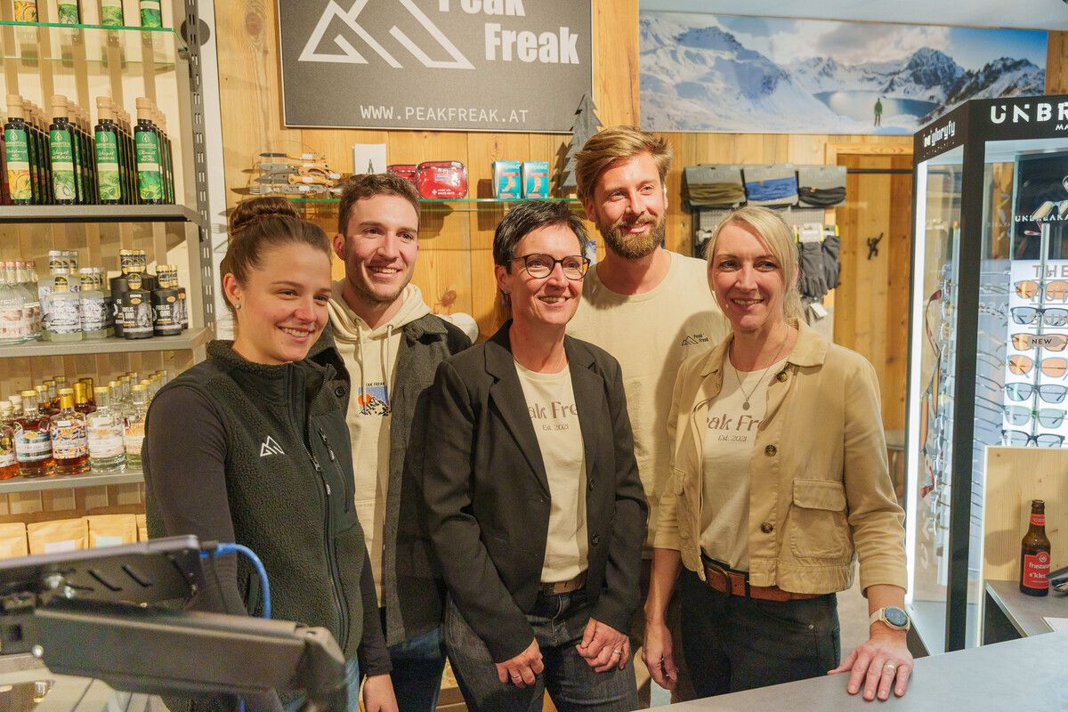 Das Team von Peak Freak v.l.: Sandra Grüner, Patrick Ladner, Corinna Ladner, Jeroen Beumer und Nicole Niedermayer (v.l.). ⇒STO