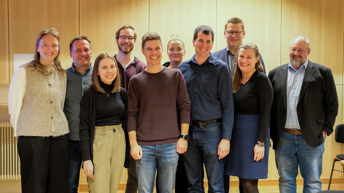 Der alte und neue Vorstand der Harmoniemusik Vandans. ⇒STO
