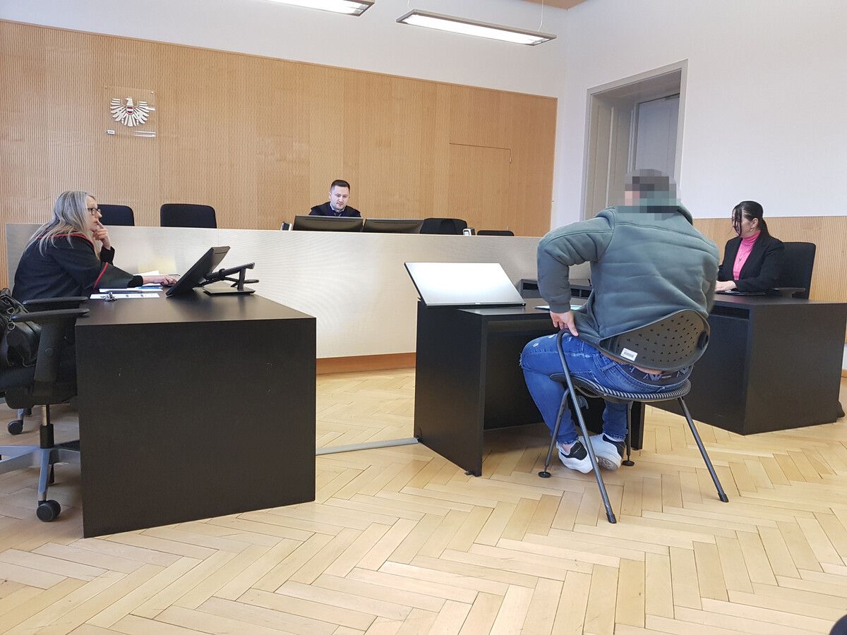 Der Rumäne stand am Montag vor Gericht. Er muss den Schaden wieder gutmachen und eine Geldstrafe bezahlen.⇒ EC