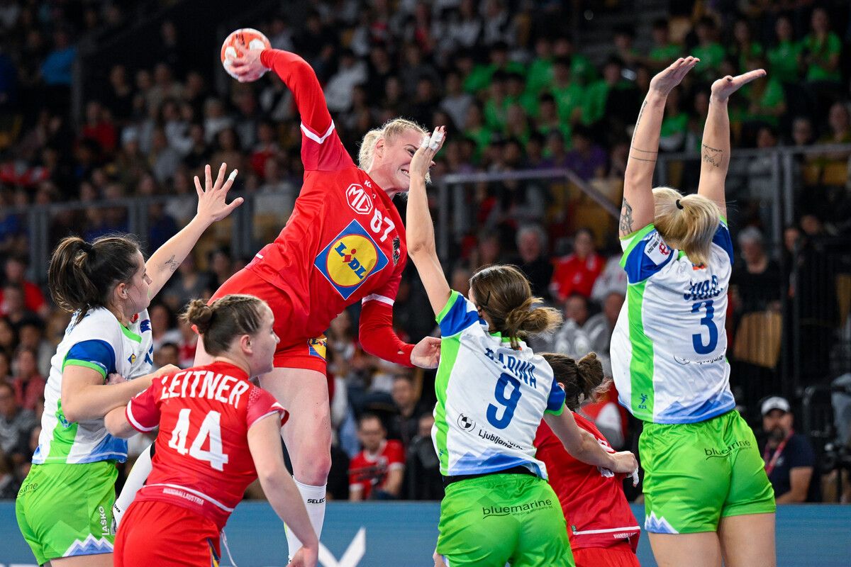 Deutschland-Legionärin Johanna „Jojo“ Reichert war mit neun Treffern die überragende Akteurin beim bitteren EM-Aus von Österreichs Handballerinnen.⇒GEPA