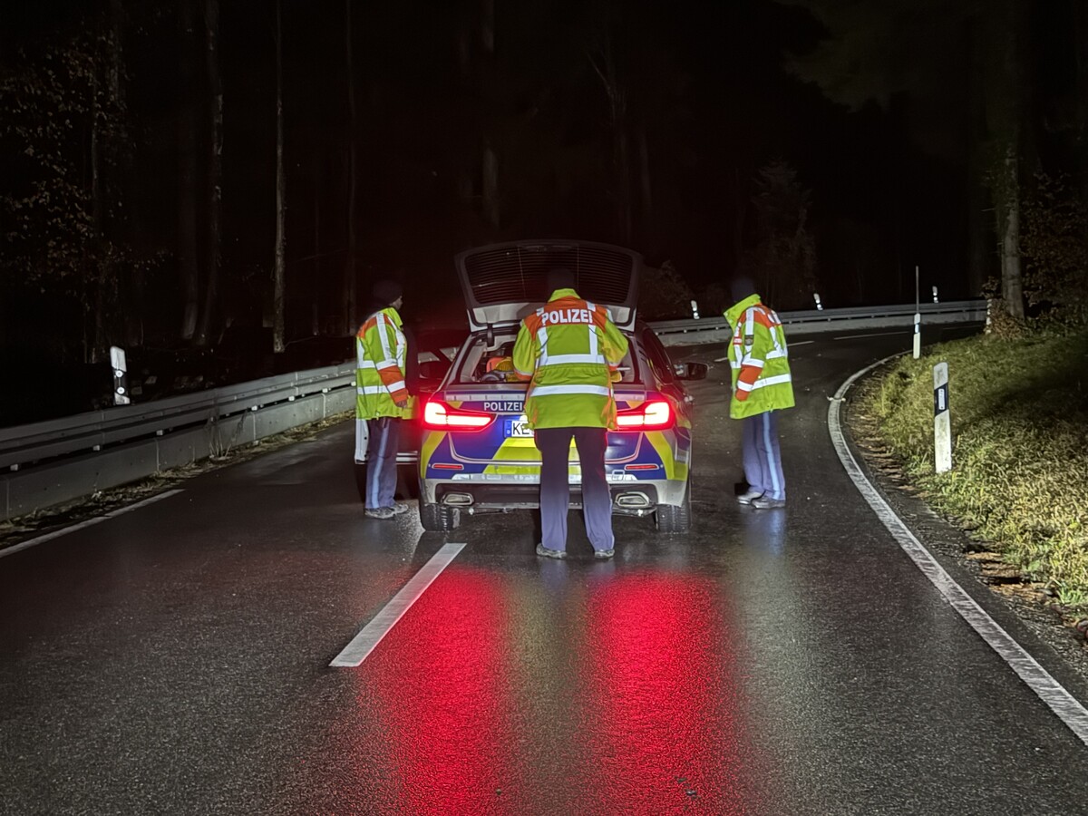 Die B308 war während des Einsatzes über mehrere Stunden gesperrt. 