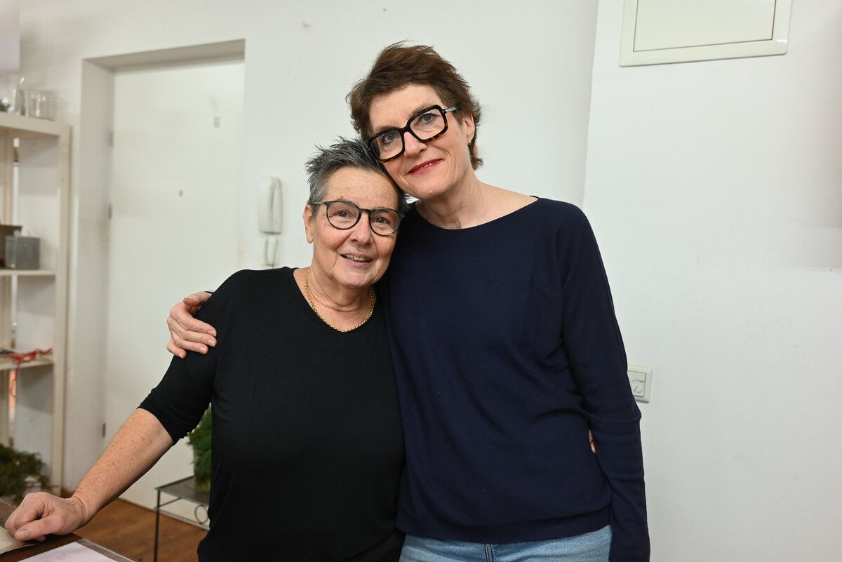 Die langjährige Mitarbeiterin Katharina (l.) kam sogar aus der Pension zurück, um Zeit für die Personalsuche zu verschaffen.