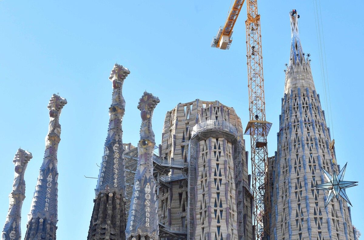 Die Sagrada Familia soll das Ulmer Münster um zehn Meter überragen. ⇒AFP
