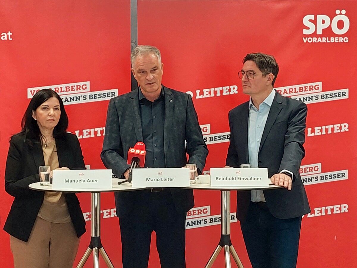 Die SPÖ-Politiker Manuela Auer, Mario Leiter und Reinhold Einwallner kritisieren die Pläne von ÖVP und FPÖ.⇒SPÖ Vorarlberg
