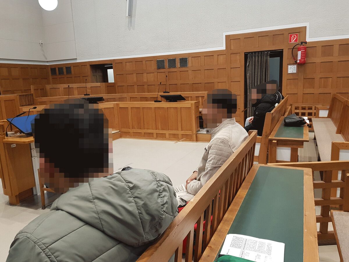 Die vier jungen Männer mussten sich vor Gericht verantworten. ⇒EC