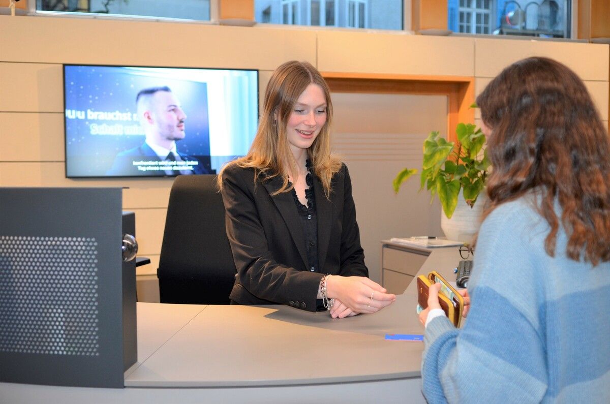 Emma: „Die besten Informationen habe ich beim Schnuppernachmittag direkt in der Bank bekommen.“⇒Dornbirner Sparkasse