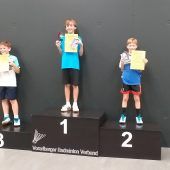 Zehn Nachwuchstalente des Badminton-Sport-Vereins