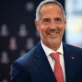 Sport-Bibel L‘Equipe adelt den Altacher Adi Hütter. »C1