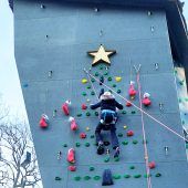 Adventklettern  am Kids Buin