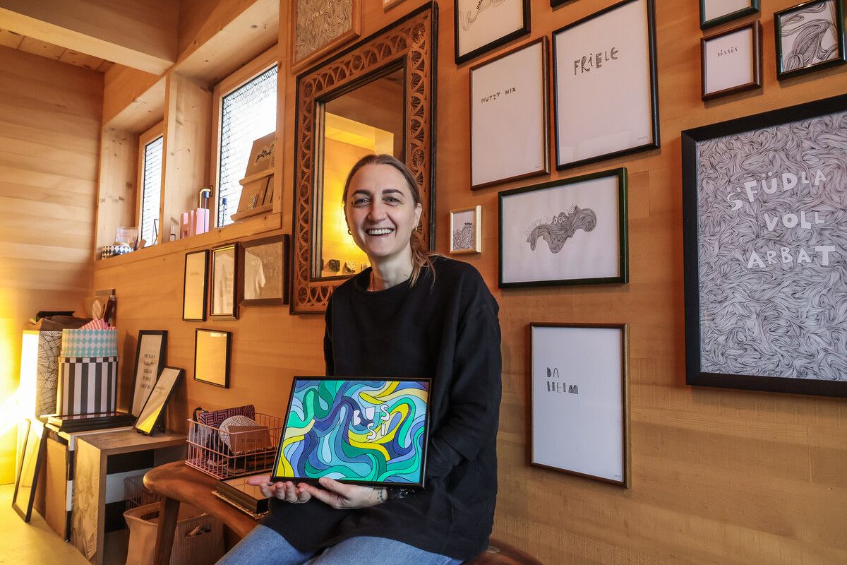 Im „gschtrub“ verkauft Anita Lehner ihre Illustrationen, Postkarten, Prints und T-Shirts. ⇒VN/Steurer
