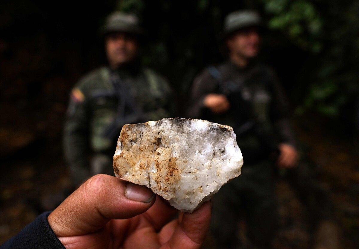 Im kolumbianischen Cali wird illegal mit Hilfe von Quecksilber nach Gold geschürft - und gleichzeitig das Wasser verschmutzt. AFP