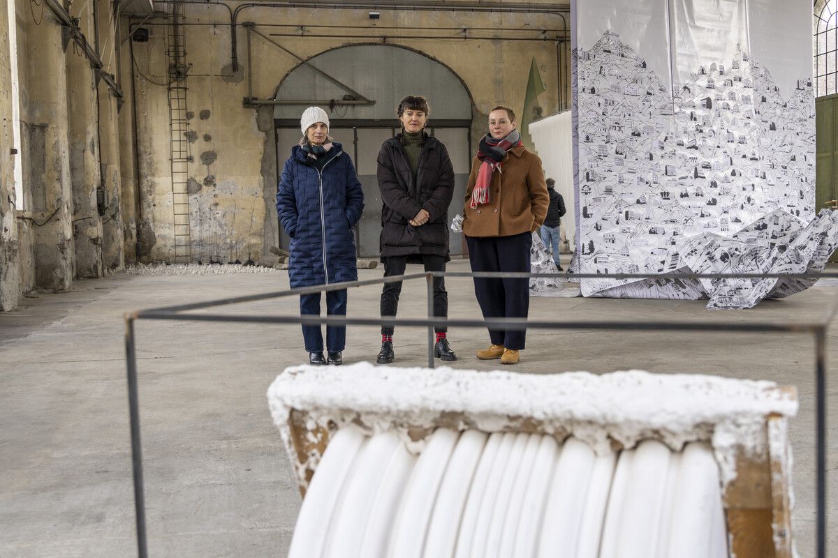 Im Kunstraum werden Arbeiten von Ursula Palla, Katharina Fitz, Judith Saupper und Lucie Schenker (nicht im Bild) gezeigt.