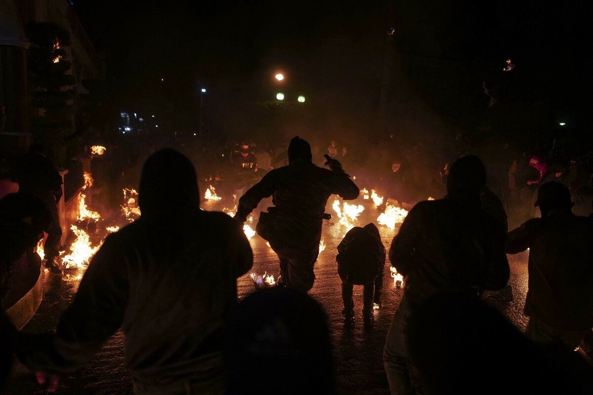 In Guatemala werden zu Mariä Empfängnis Feuerbälle geworfen - eine mehr als 200 Jahre alte Tradition. AFP 