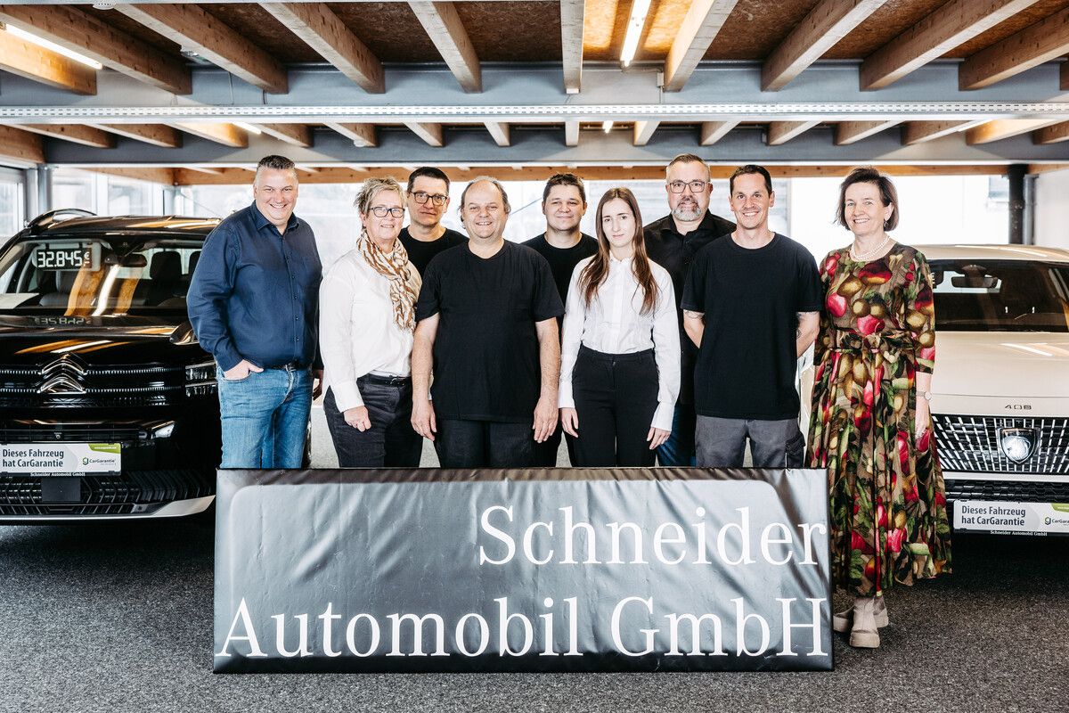 Joachim Singer, Rinka Mandl, Thomas Kaufmann, Wolfgang Rainer, Stefan De Gaspari, Sarah Turza, Marcel Dietrich, Renaldo Schöflinger, Karin Seyfried; Lennard Schiffrer fehlt. ⇒sams