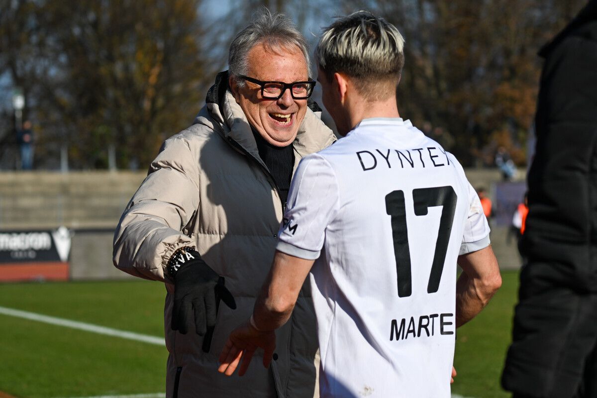 Letztes Spiel des Jahres und SW-Bregenz-Coach Regi van Acker brennt so richtig drauf, freut sich auf ein „tolles Fußballspiel“.⇒gepa