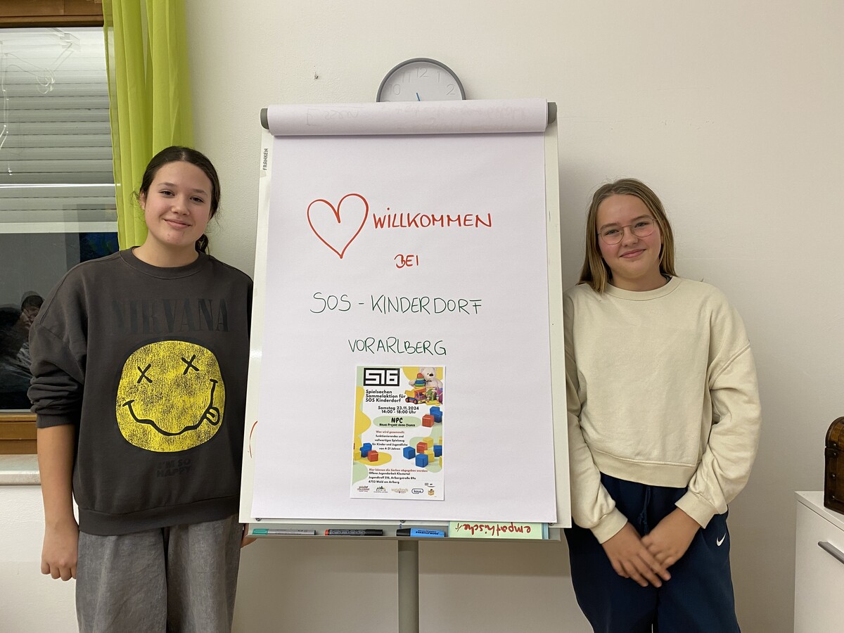 Livia Kasper und Johanna Wachter hatten die Idee für die Aktion. „Es fühlt sich gut an, anderen zu helfen“, sind sie sich einig.⇒VN/MIH