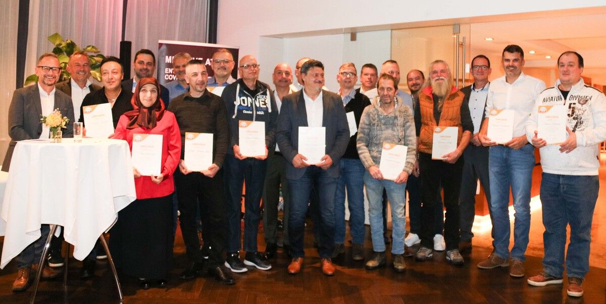 Meisterbäcker Ölz blickt stolz auf ein ganz besonderes Jahr zurück: 67 Mitarbeitende feiern 2024 ihre langjährige Zugehörigkeit zu Ölz. Dass sie über Jahrzehnte hinweg dem Familienunternehmen gewogen bleiben, sei ein beeindruckendes Zeugnis für ein Arbeitsumfeld, das auf Respekt, Anerkennung und Wertschätzung baut.⇒FA