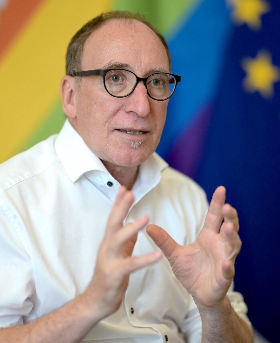 Minister Rauch fordert eine Gehaltsangleichung zu den Spitälern.⇒ APA
