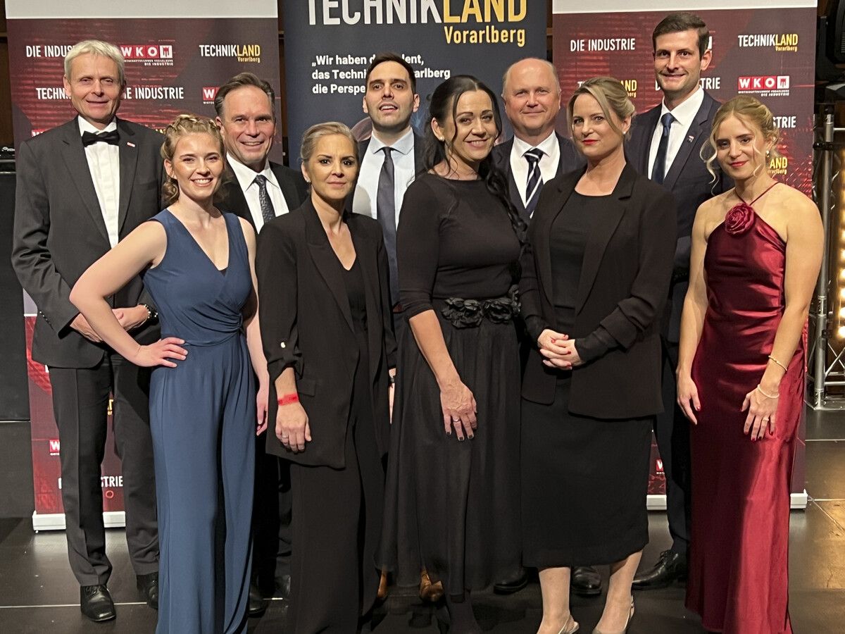 Organisationskomitee der WKV lud zum 16. Lehrlingsball ins Festspielhaus.