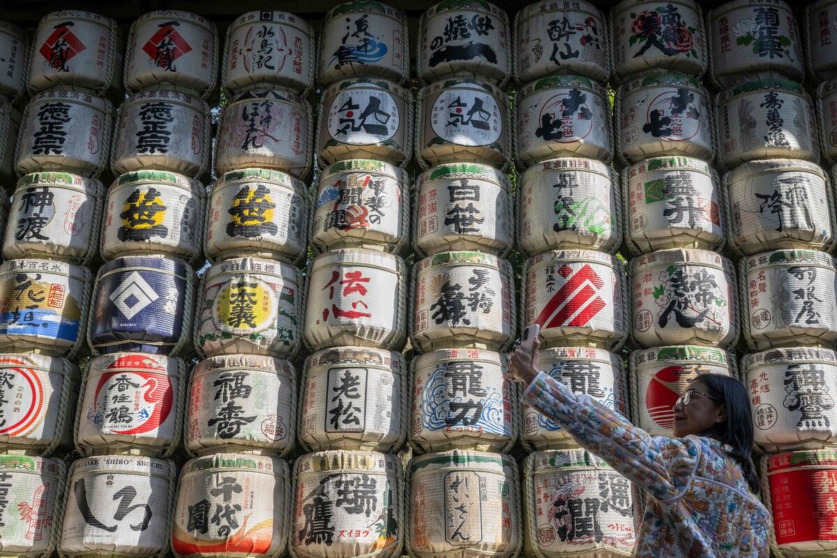 Sake-Fässer in Japan: Das Wissen um die Herstellung des Reis-Getränks wurde in die Liste des immateriellen Kulturerbes aufgenommen. AFP