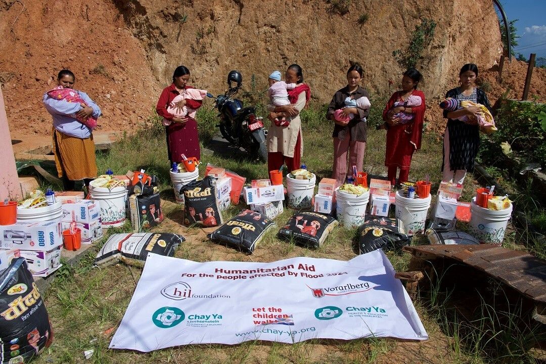 Vereins-Obfrau Sabine Klotz erzählt von laufenden Projekten in Nepal. CHAY YA AUSTRIA
