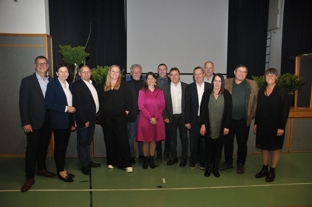 Alexander Seiz, Andrea Schwarzmann, Stefan Nigsch, Wiebke Meyer, Alwin Müller, Alexandra Martin, Michael Karner, Werner Konzett, Erich Kaufmann, Gebhard Erhart, Elisabeth Müller, Willi Müller und Veronika Heckmann.⇒hab
