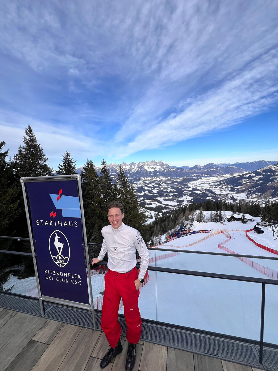 Am Tag vor seiner ersten Fahrt am Starthaus der Streif.